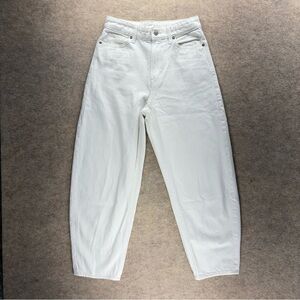 &Denim Women’s Size 0 White Barrel Leg Loose Fit High Rise Denim Jeans Fit 28x25